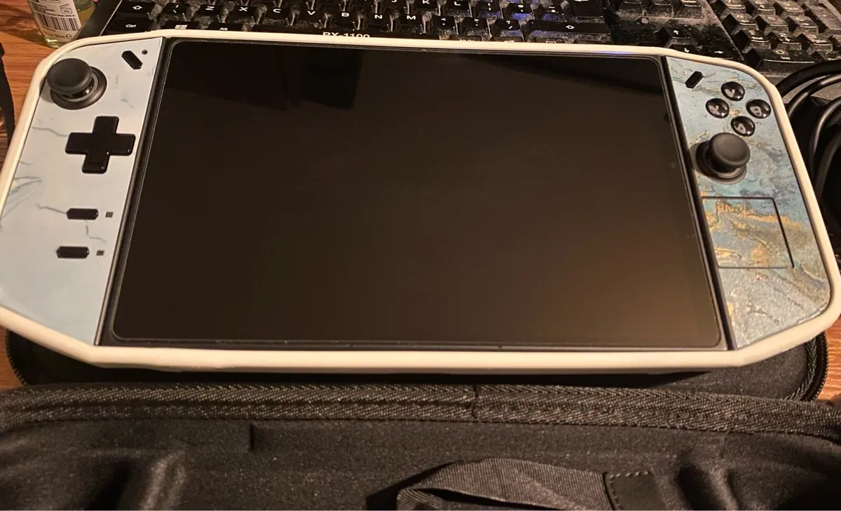Legion Go Boxed, IPad Pro with Keyboard, Apple Pen - Image 2