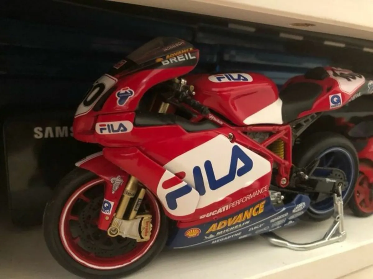 Model Kit 1/12 Diecast - Image 3