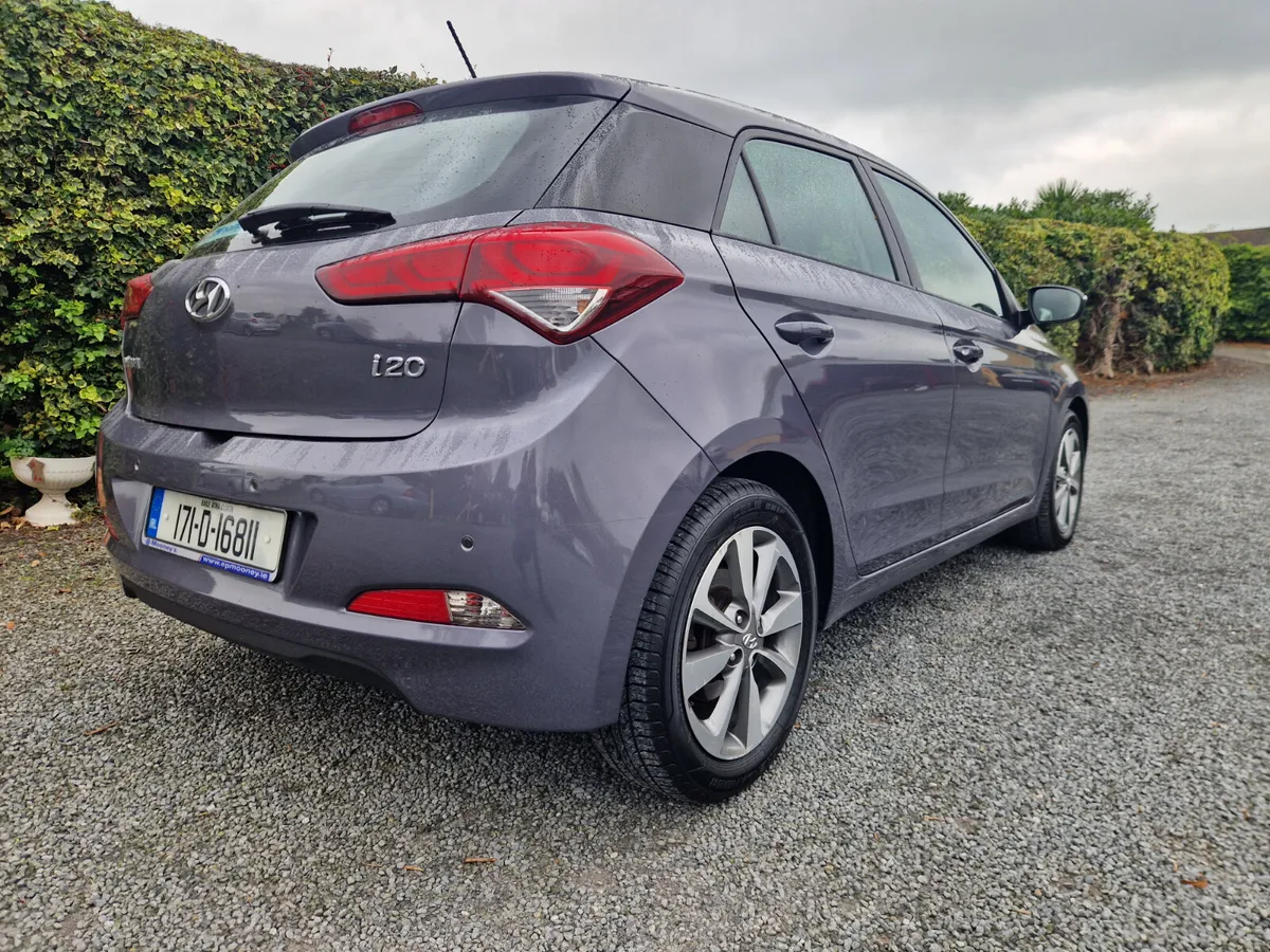 Hyundai i20 DELUXE 2017 - Image 4