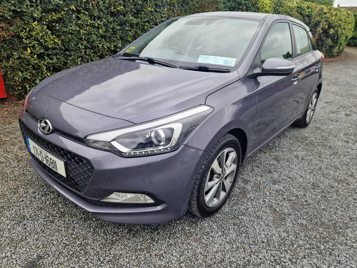 Hyundai i20 DELUXE 2017 - Image 2
