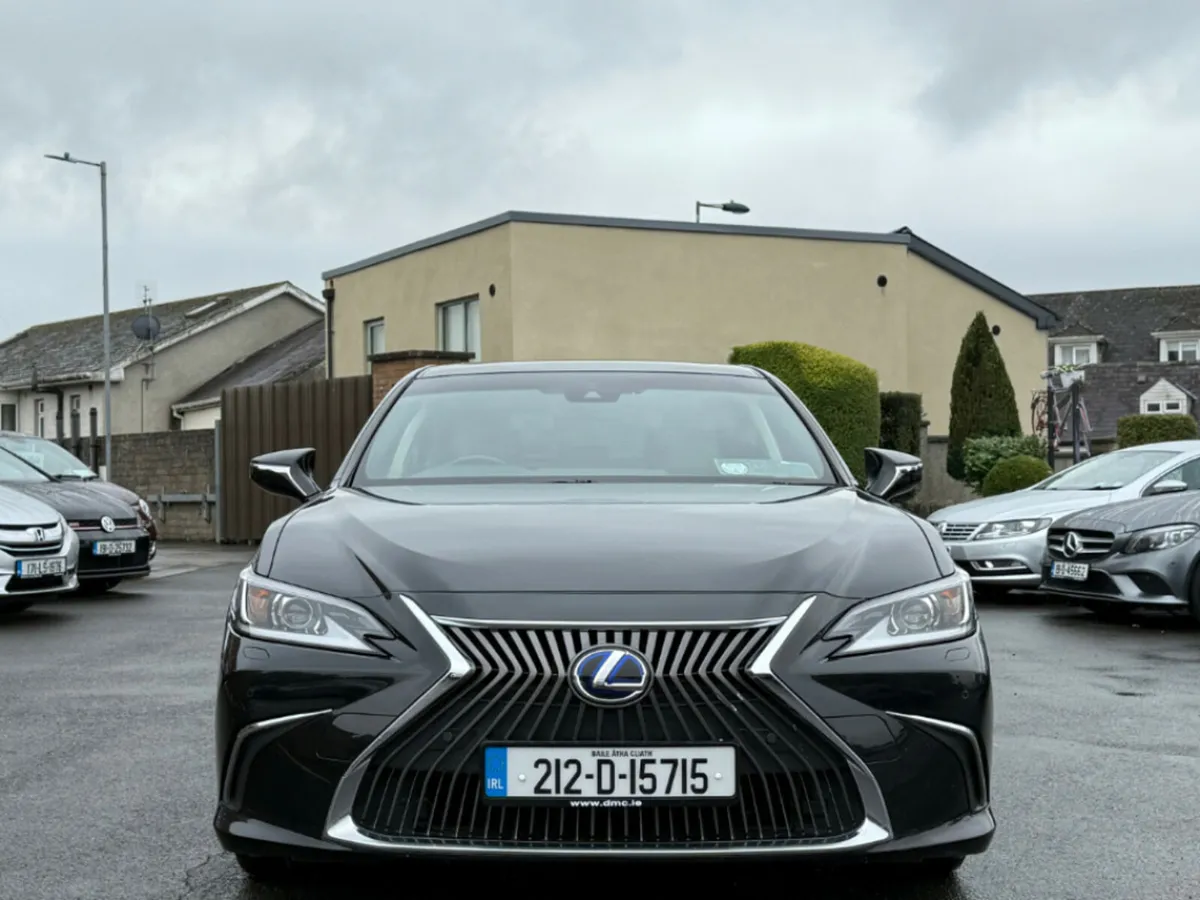 Lexus ES 300H DYNAMIC AUTO *HIGH SPEC & FSH* - Image 2