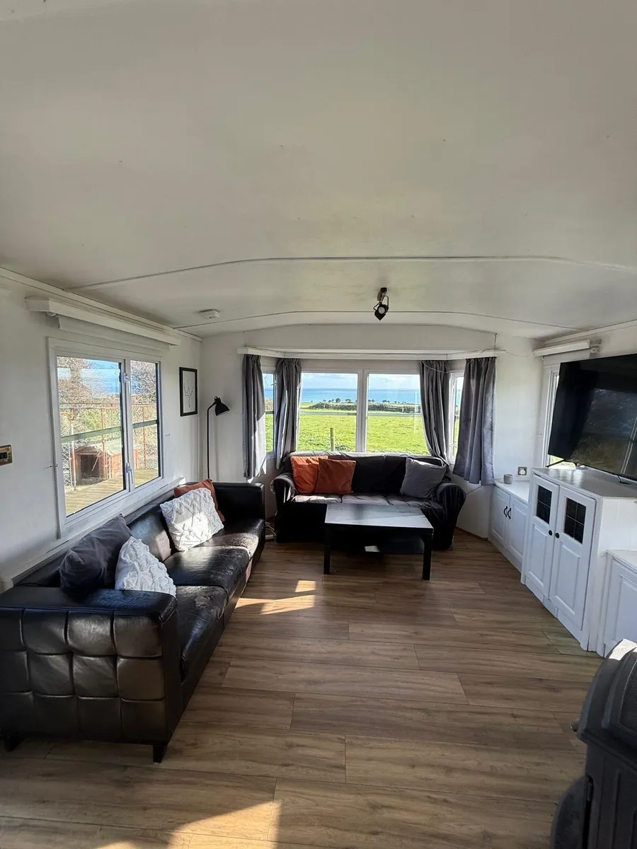 Mayfair Mobile Home - Image 4