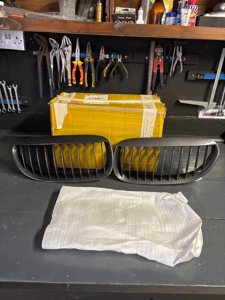 Bmw 6 series e63/ e64 carbon Grills ( new ) - Image 3