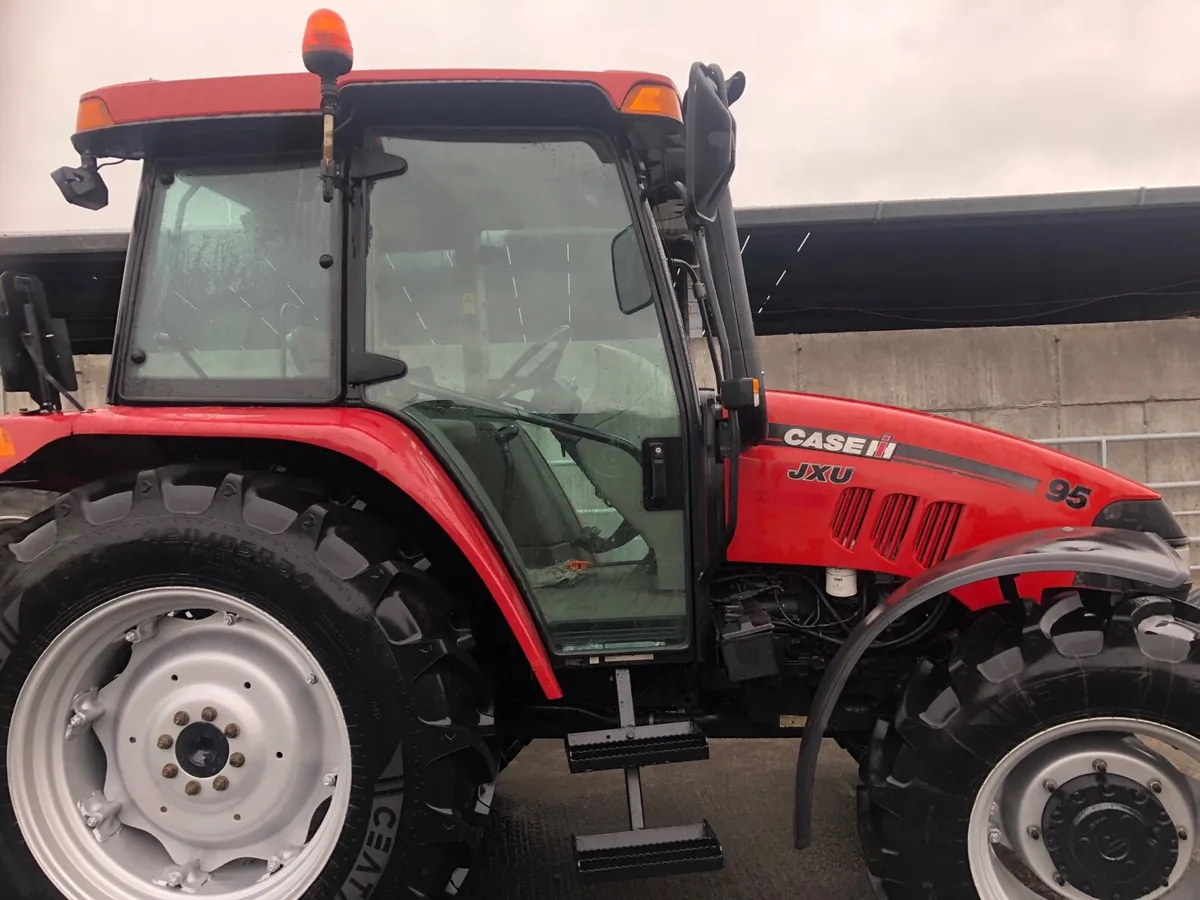 2008 Case JXU 95 - Image 4