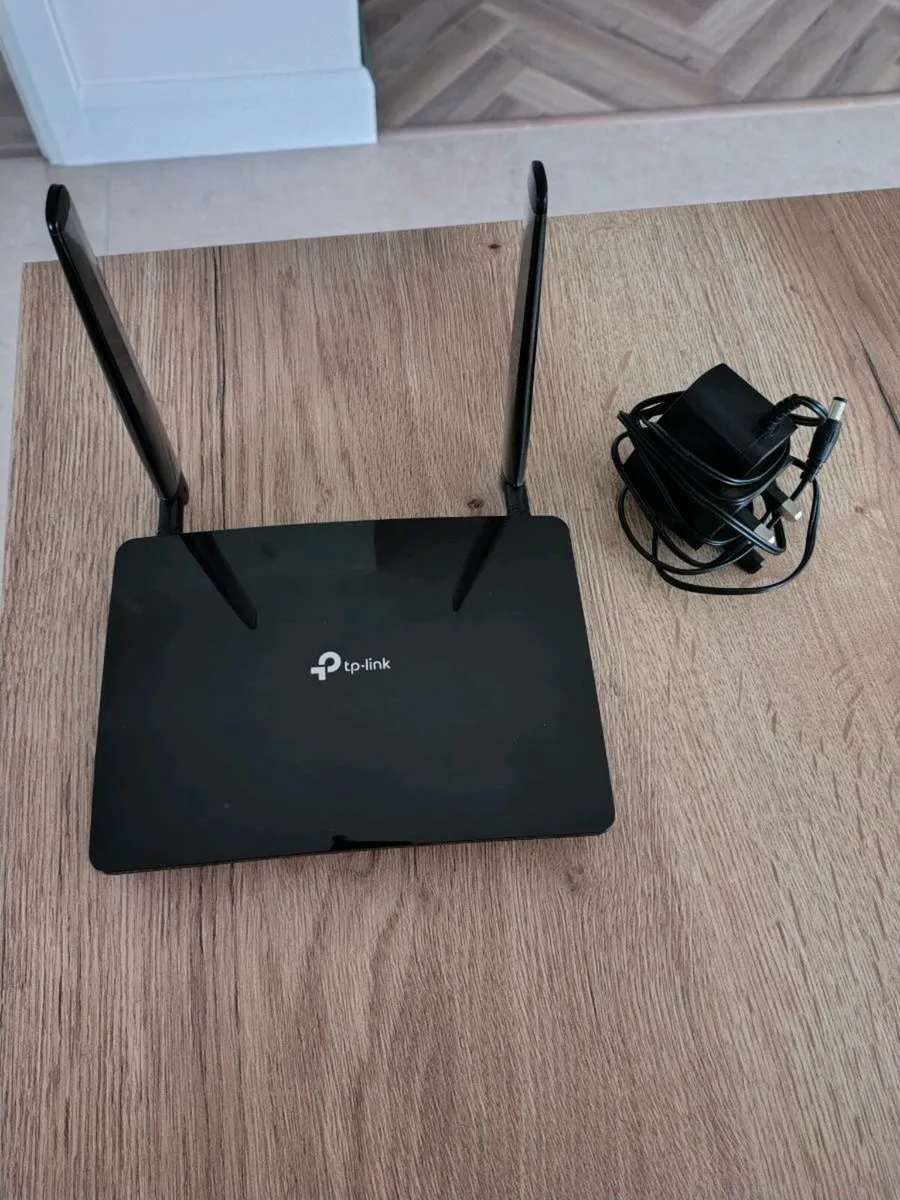 TP Link 4G Router - Image 1