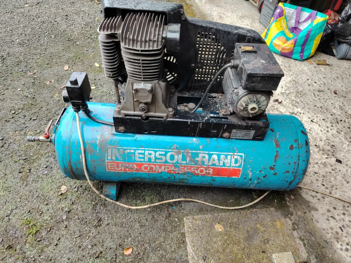 Air Compressor - Image 1