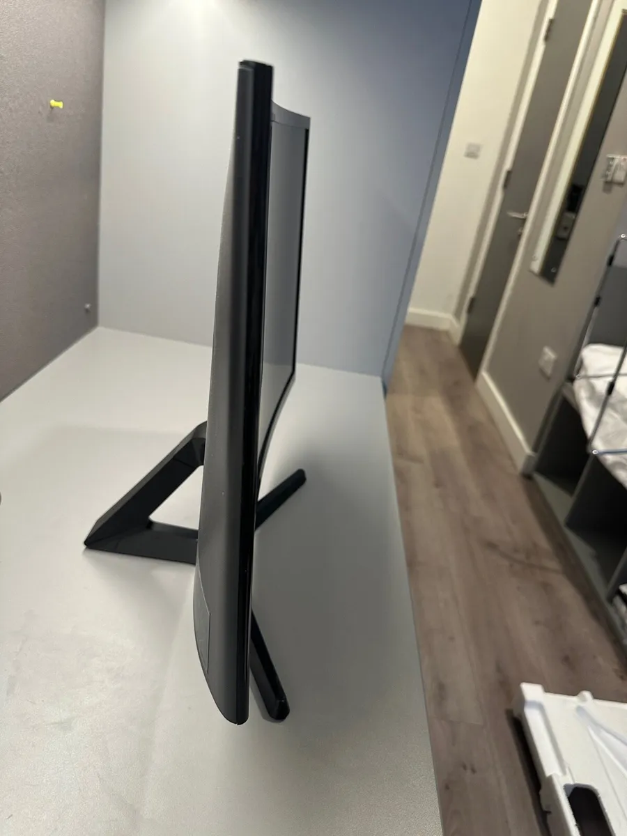 Curved Monitor Samsung - Image 2
