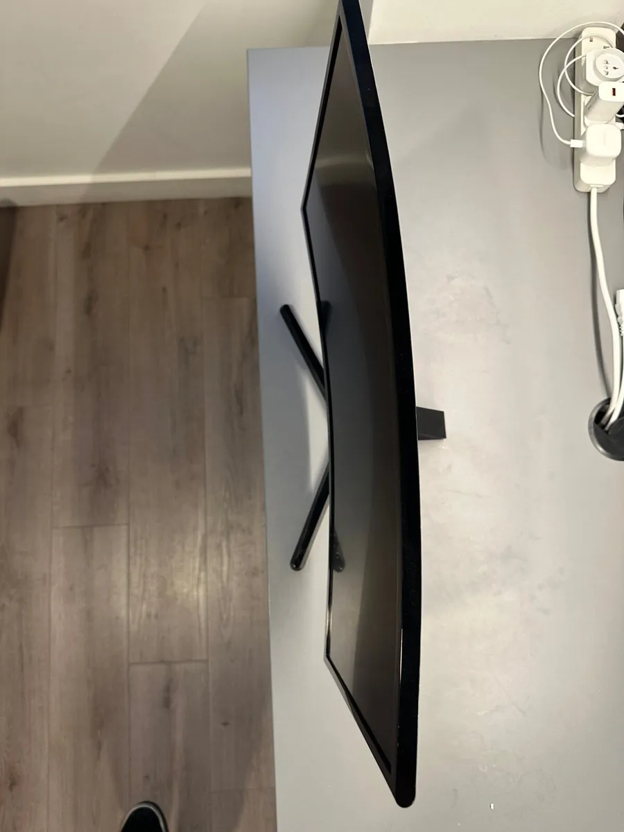 Curved Monitor Samsung - Image 3
