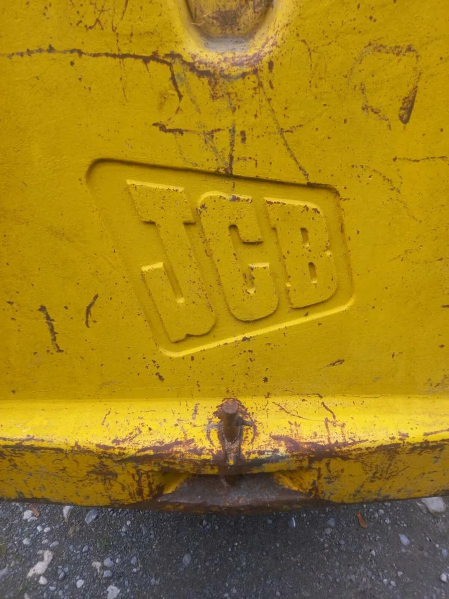 loader - Image 1