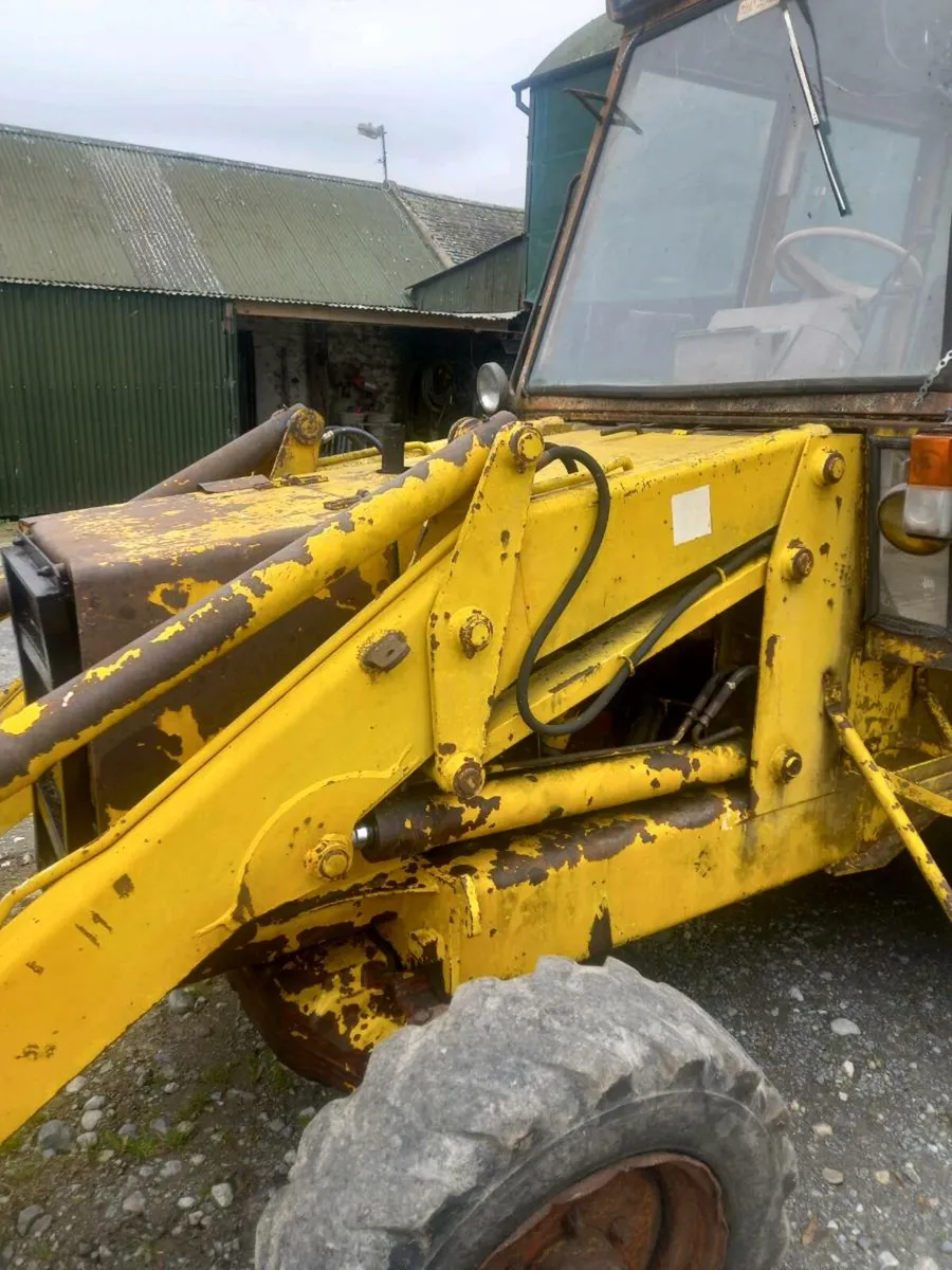 loader - Image 3
