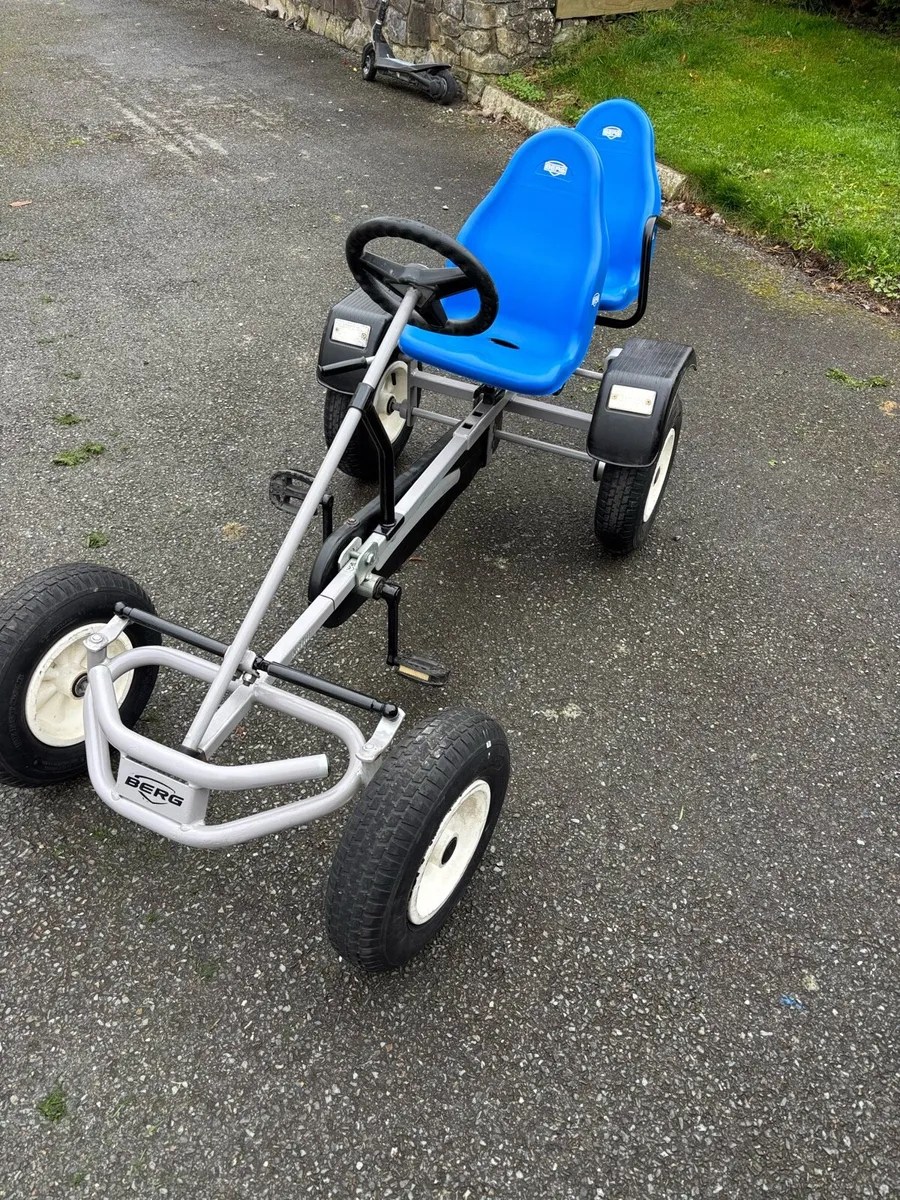 Berg Extra Go Cart with 2 New seats - Image 2