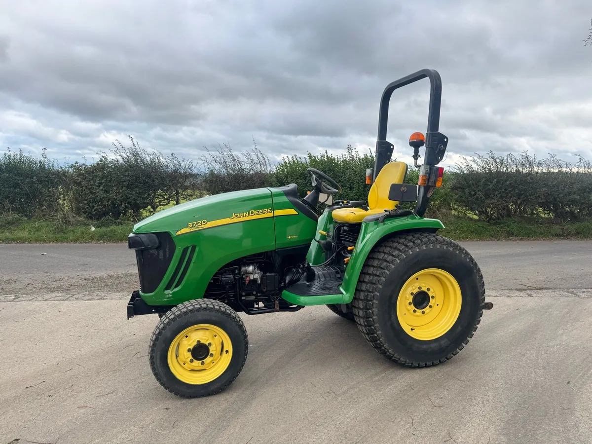 John Deere Compact Tractor - Image 1