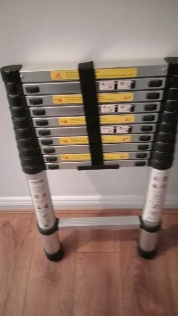 Telescopic ladder - Image 1