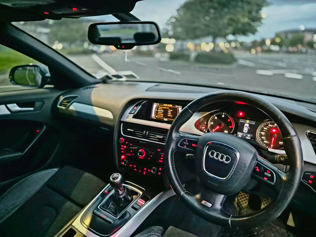 2010 AUDI A4  S-LINE SS 2.0TDI - Image 3