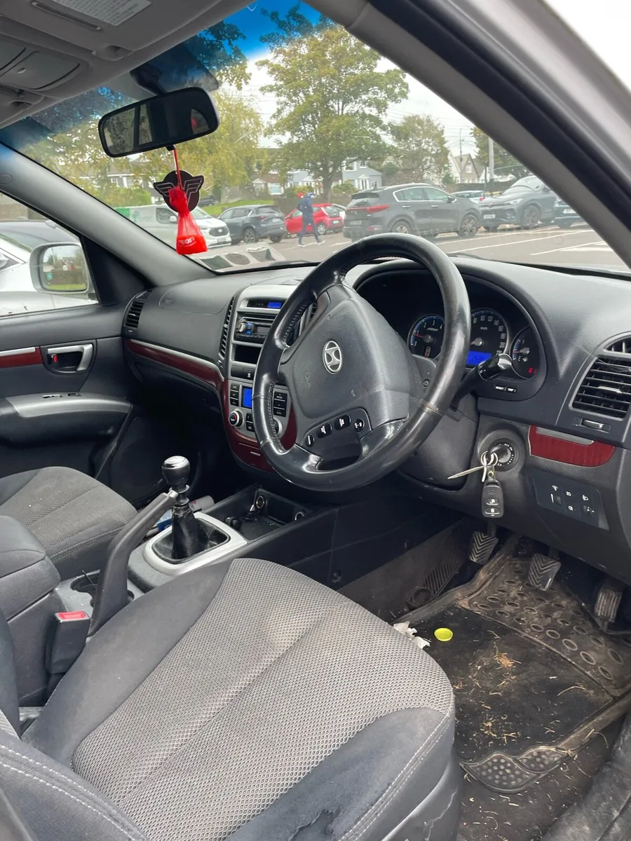 Hyundai Santa Fe - Image 4