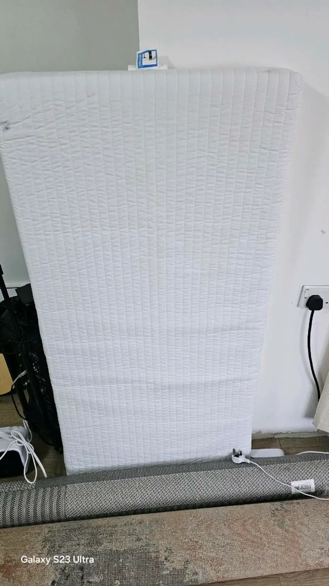 Baby's cot - Image 4