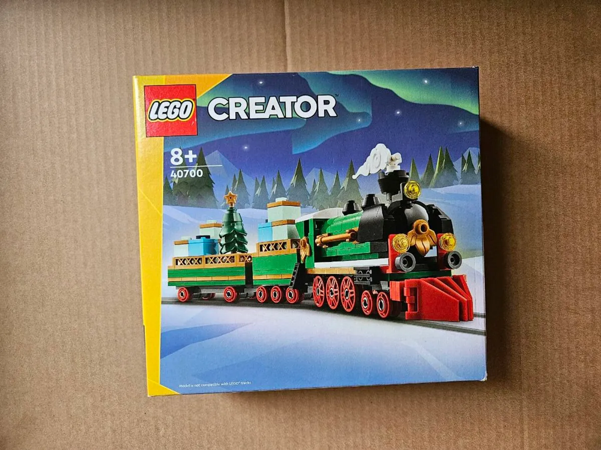 Lego winter holiday train 40700 creator