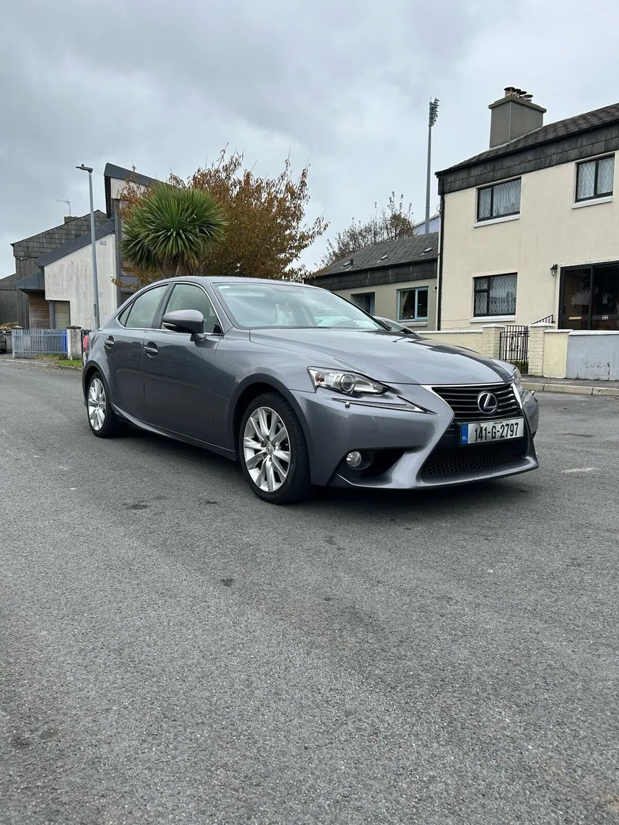 Lexus is 300 - Image 2