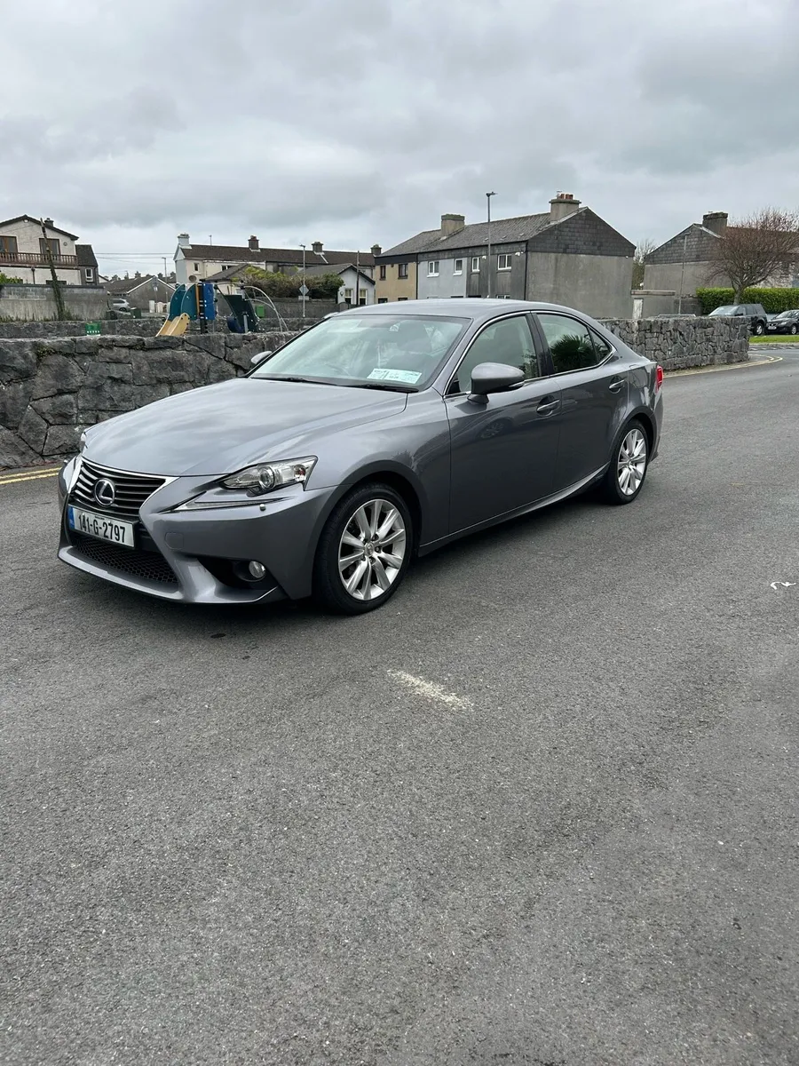 Lexus is 300 - Image 3