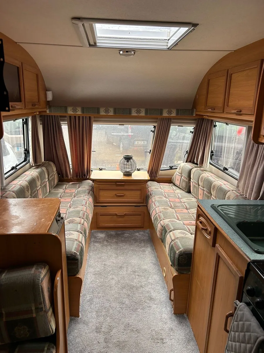 Avondale caravan - Image 4