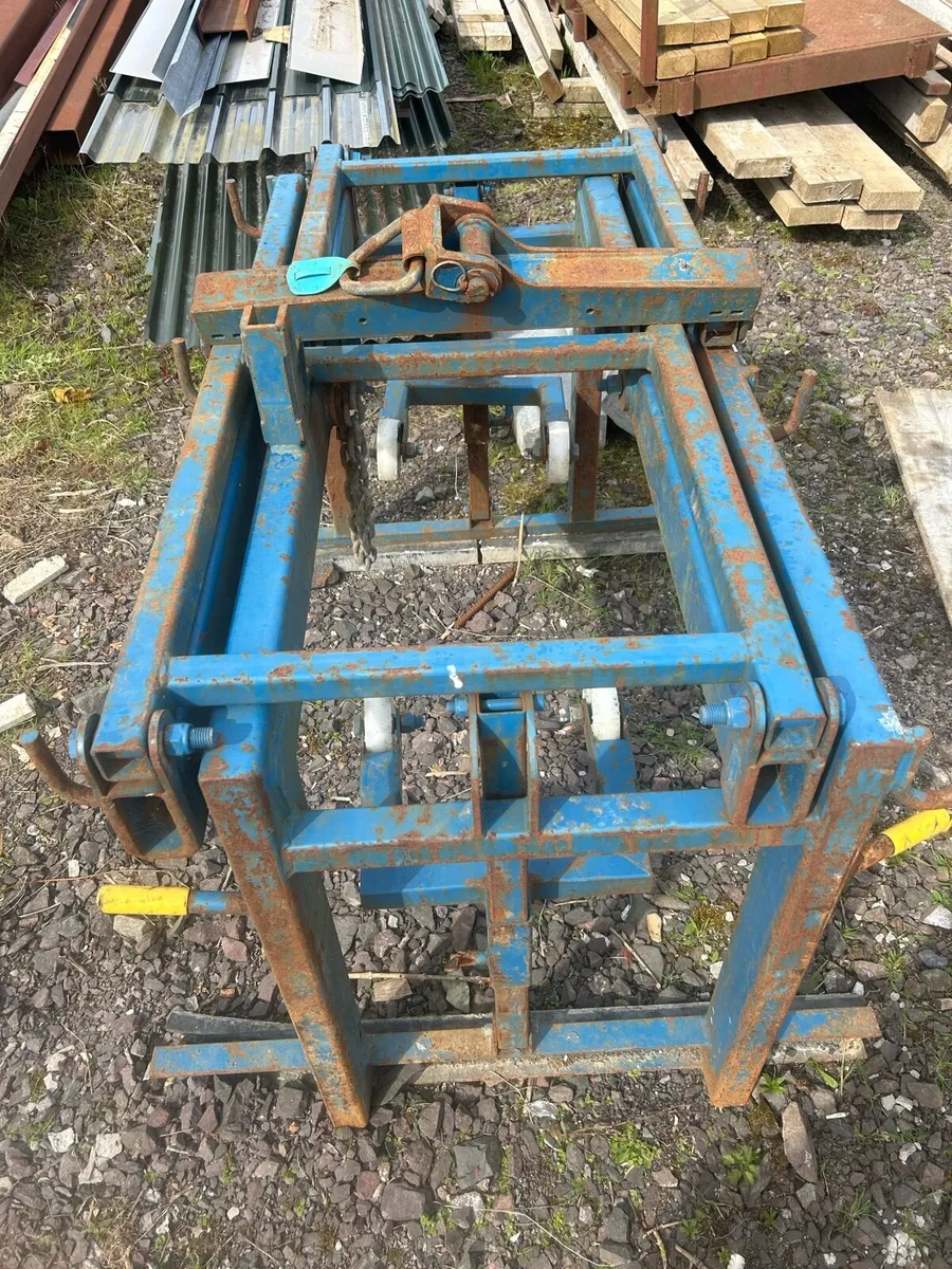 Block grab - Image 3