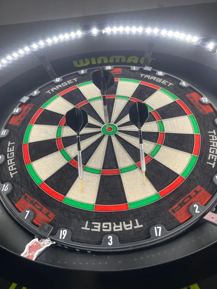 Darts - Image 1