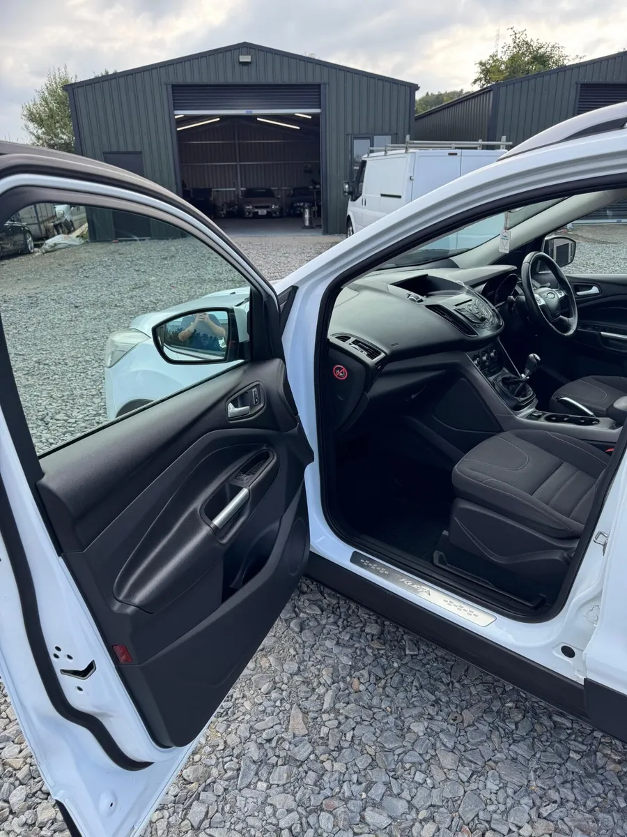 Ford Kuga 2014 - Image 2