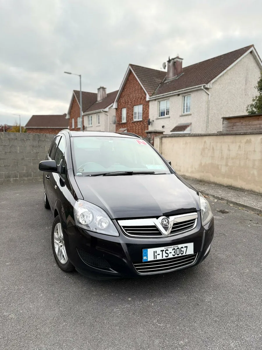 Vauxhall zafira 2011 - Image 1