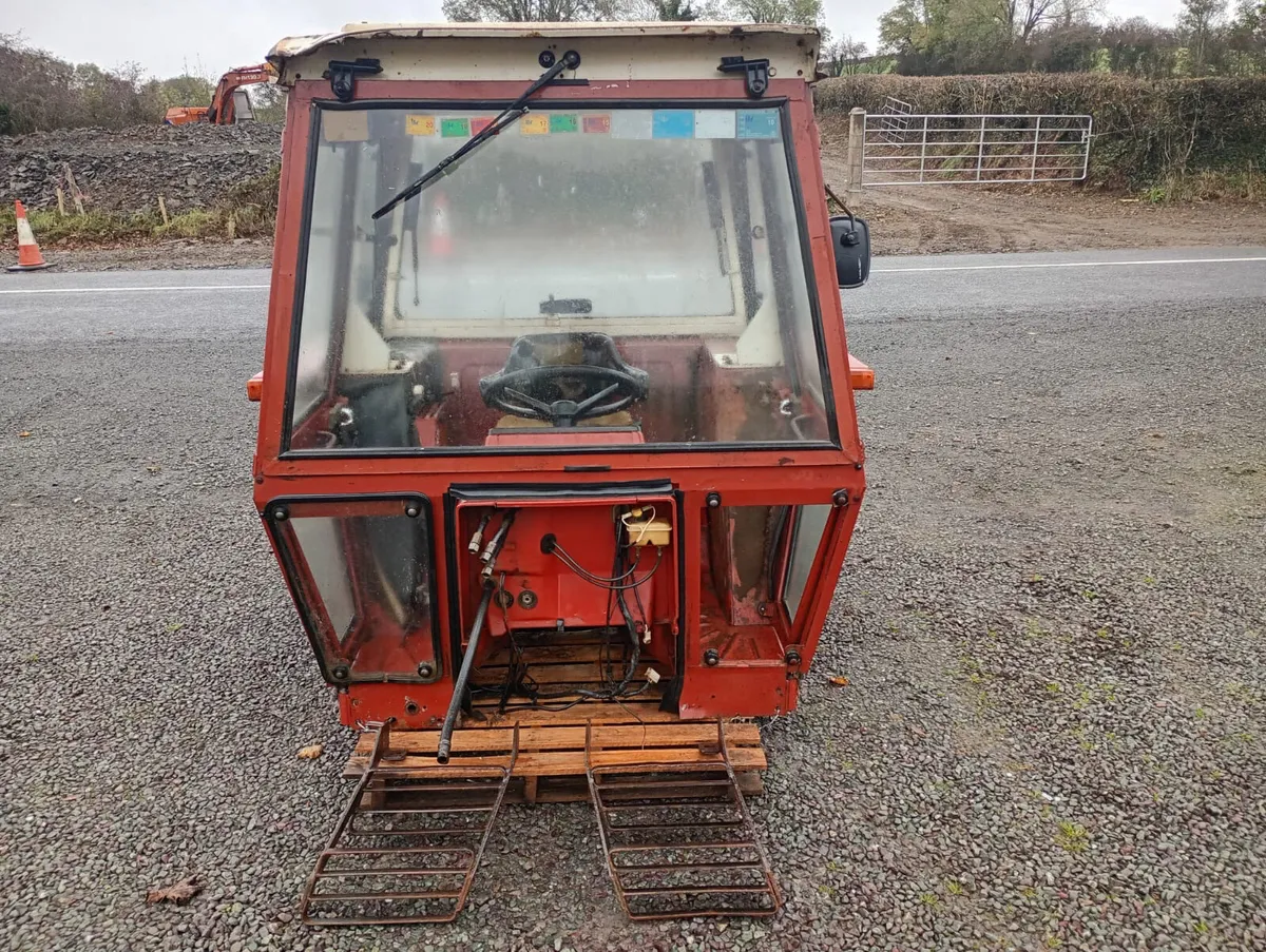 European FIAT Cab suits 580/680/780/880/980 - Image 2