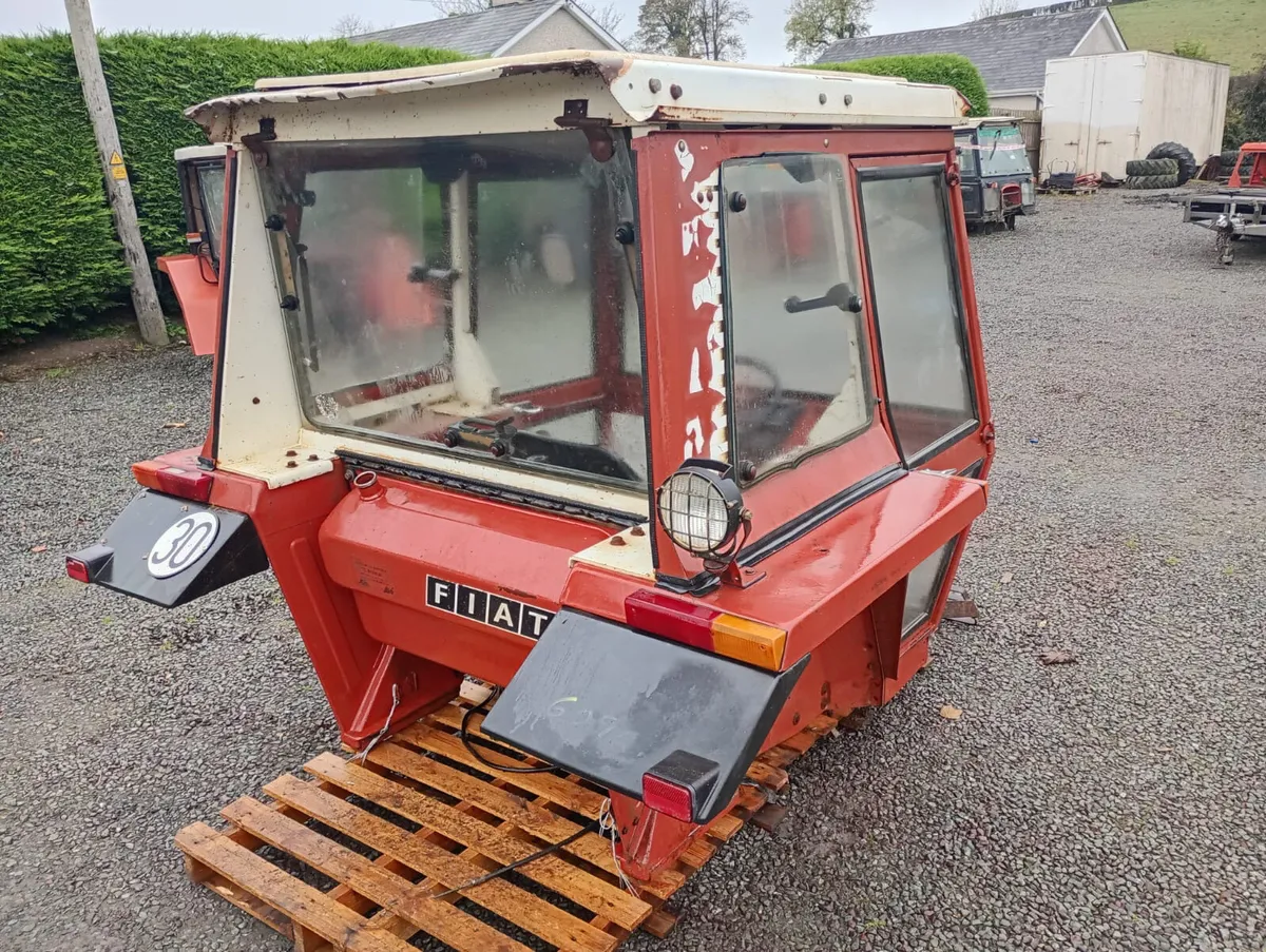 European FIAT Cab suits 580/680/780/880/980 - Image 3