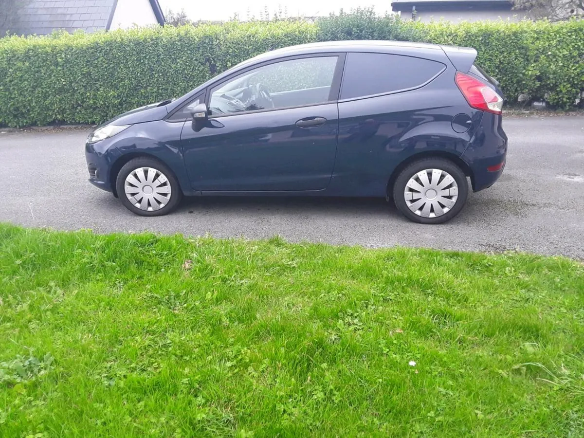 Ford Fiesta Van - Image 3