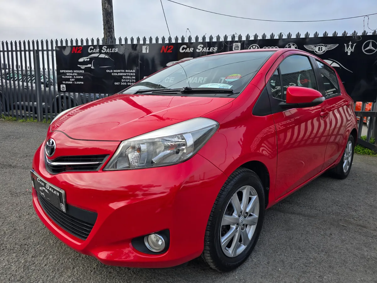141 Toyota Yaris 1.0 Petrol, - Image 4