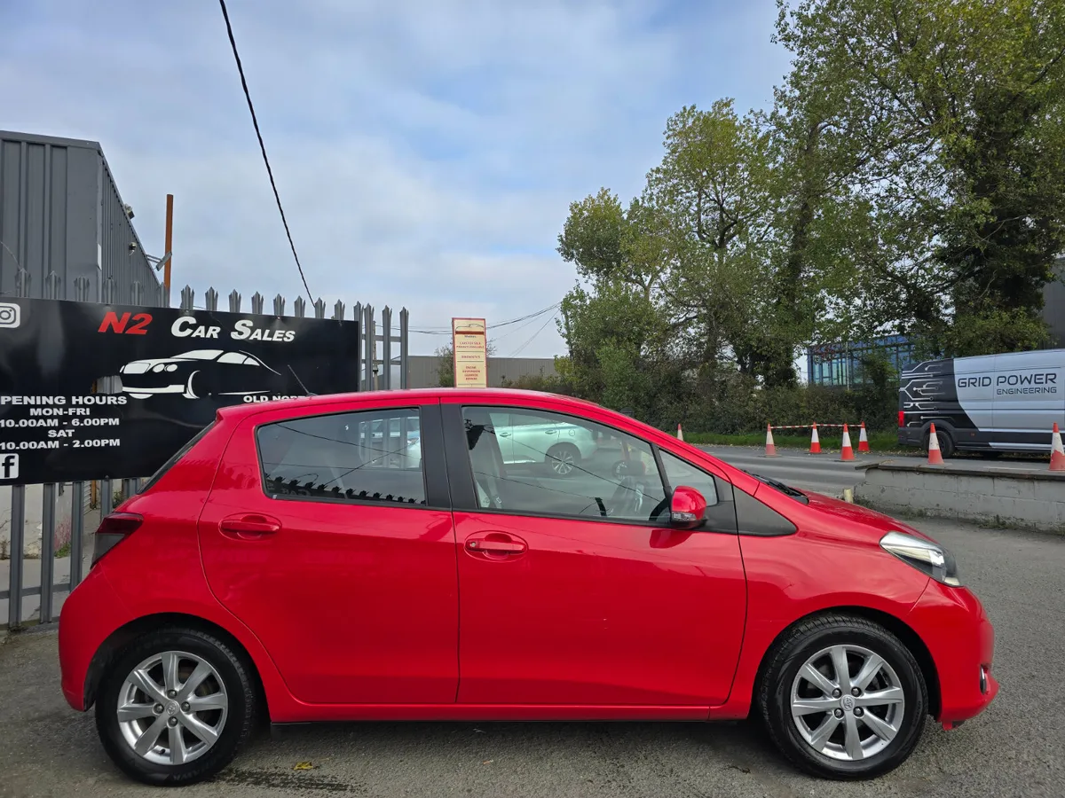 141 Toyota Yaris 1.0 Petrol, - Image 3