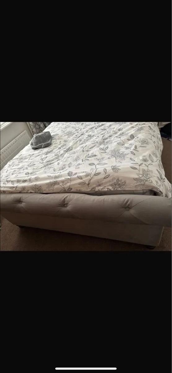 2 double beds with expensive mattress’s - Image 1