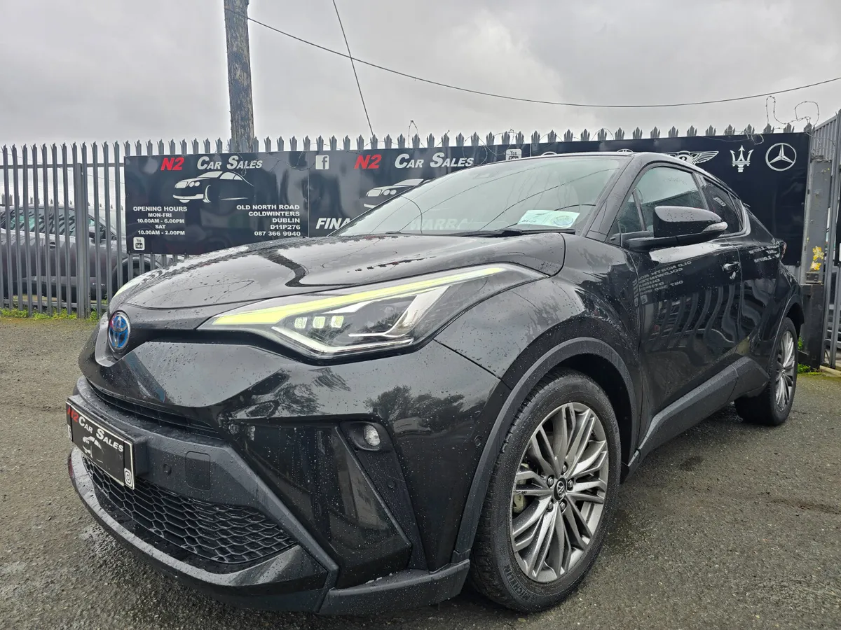 231 Toyota C-HR Hybrid, LOW MILES, LIKE NEW - Image 4