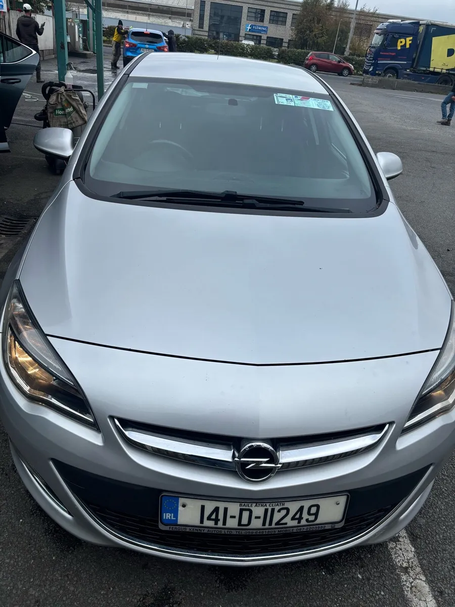 Car - Image 4