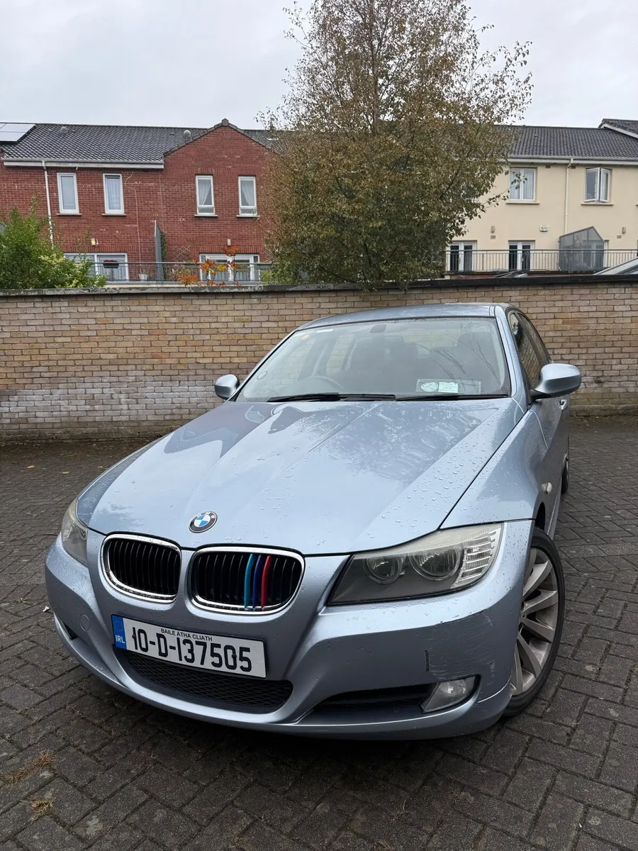BMW 318i E90 SE 2010 Excelent Condition - Image 3