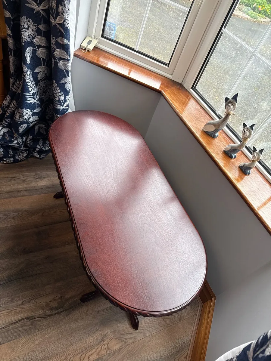 Excellent condition coffee table - Image 2