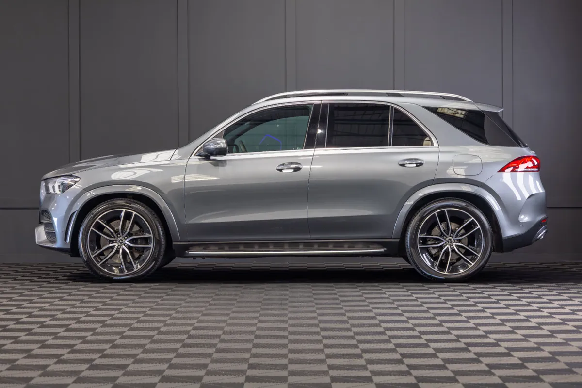 212 Mercedes GLE 350de AMG Line Premium+ *Pan Roof - Image 3