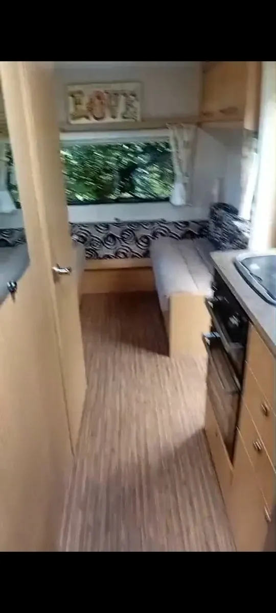 Caravan - Image 3