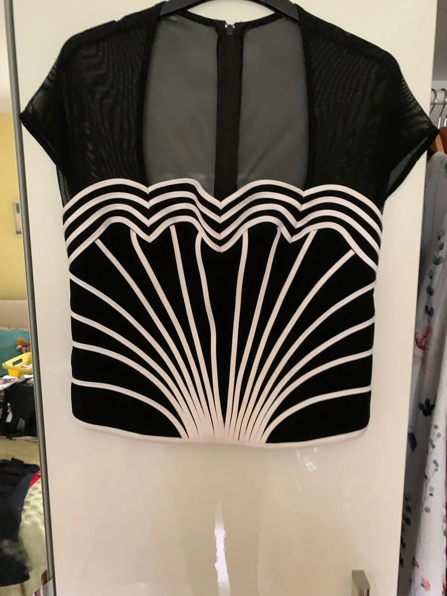 Clothes - Image 4