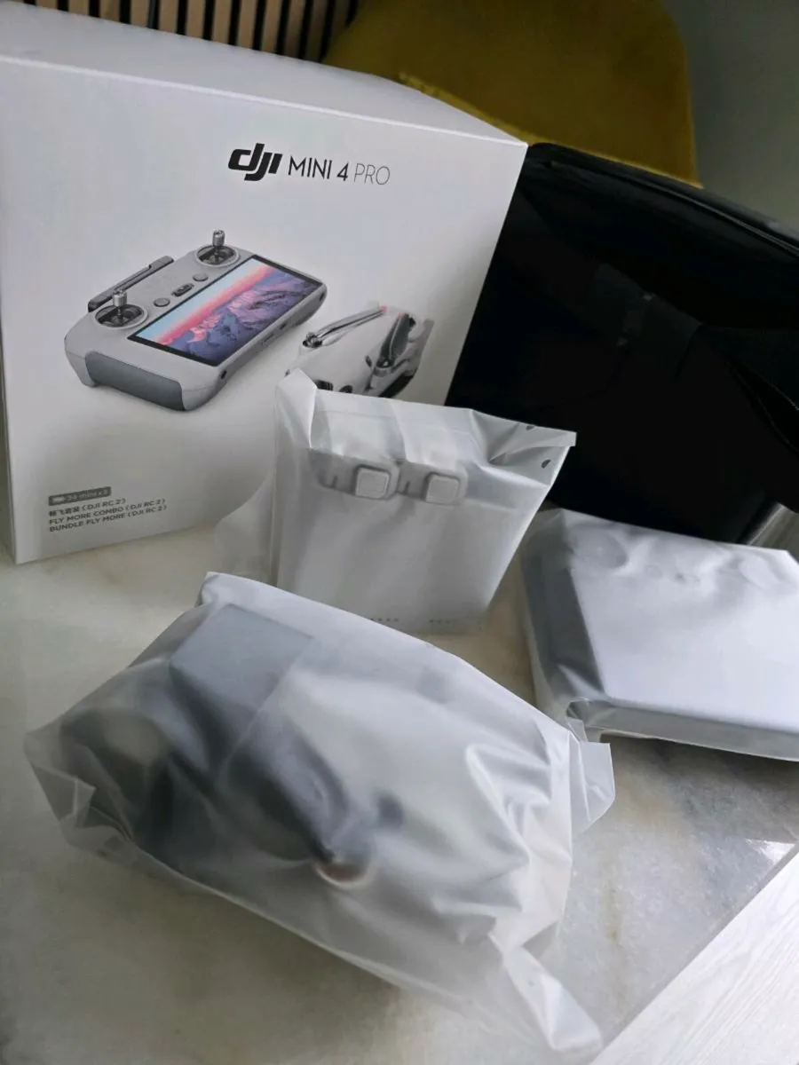 DJI mini 4 Pro fly more combo NEW - Image 2