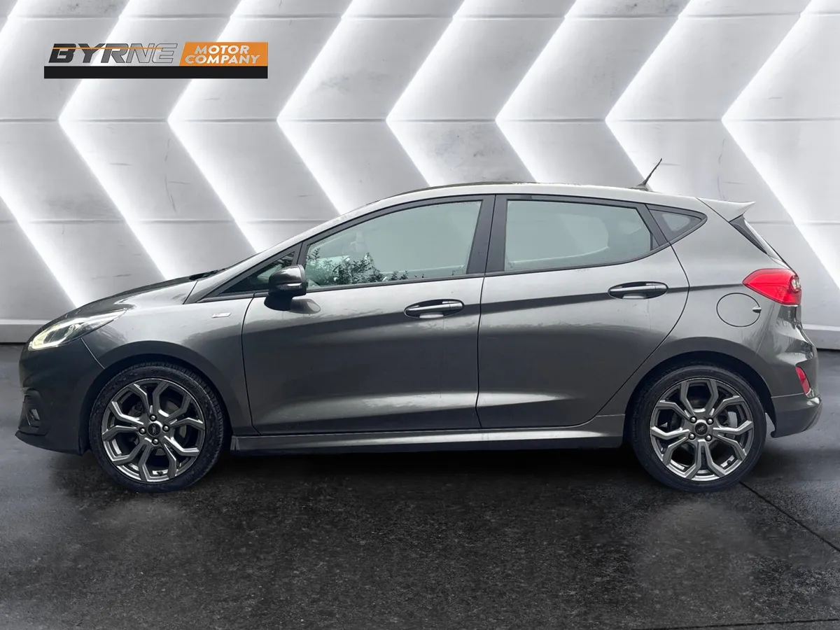 FORD FIESTA ST LINE 1.1L 2018 - Image 2