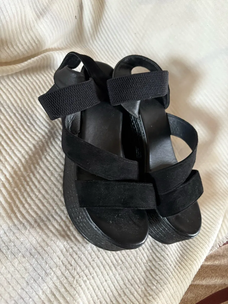 Shoes - Image 4