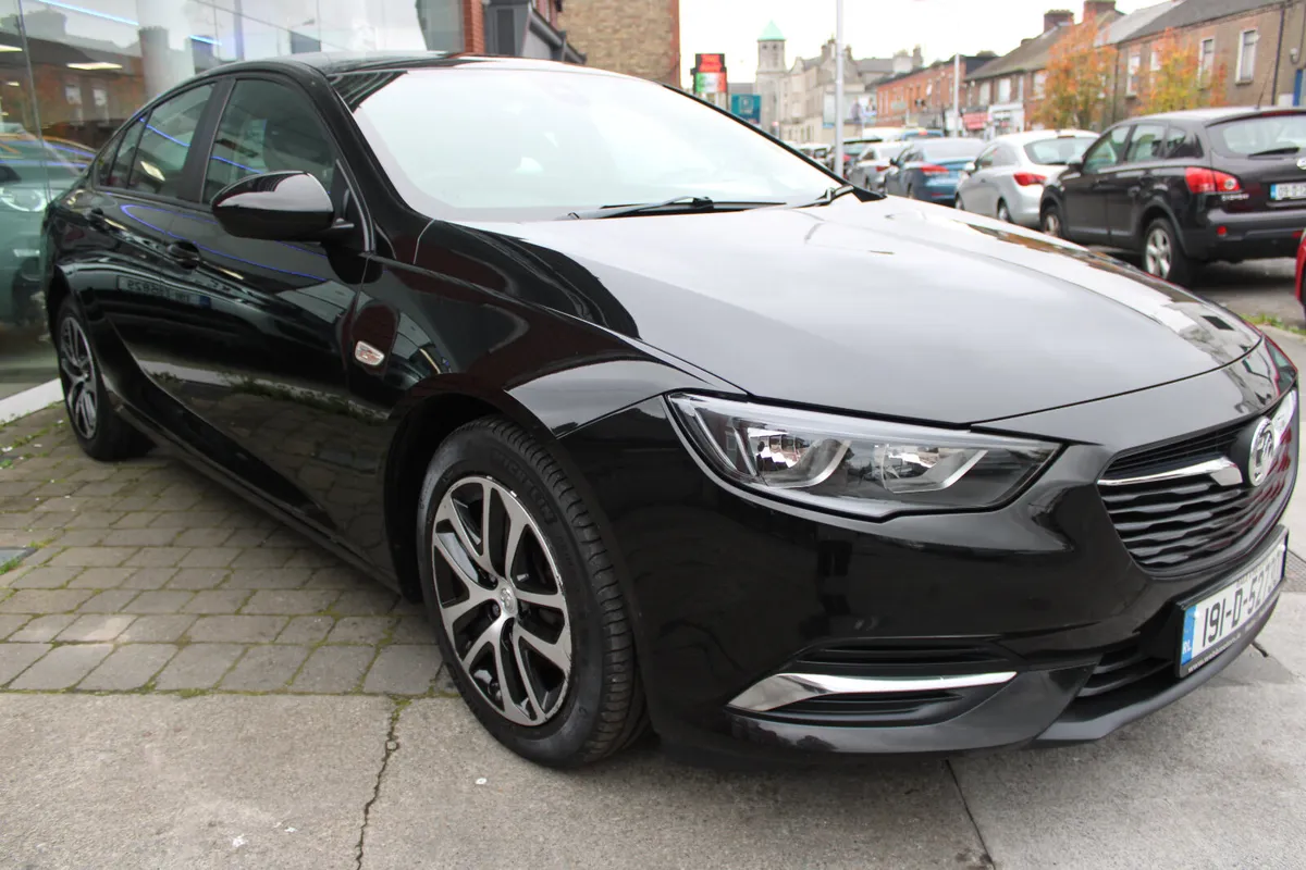 OPEL Insignia 1.6 DIESEL DESIGN 2019 - Image 2