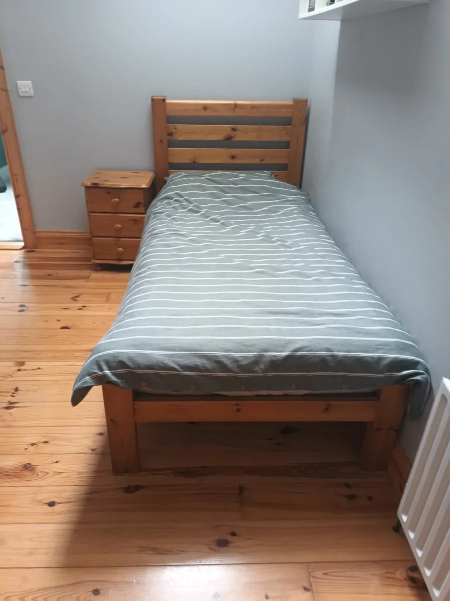 Single bed with locker - Image 1