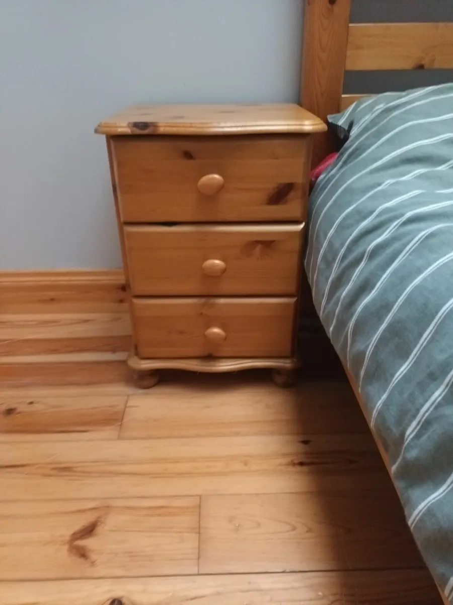 Single bed with locker - Image 2