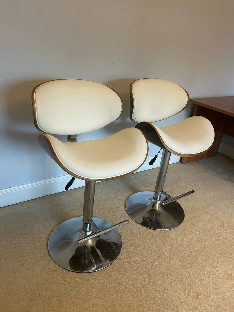 Bar Stool - Image 3