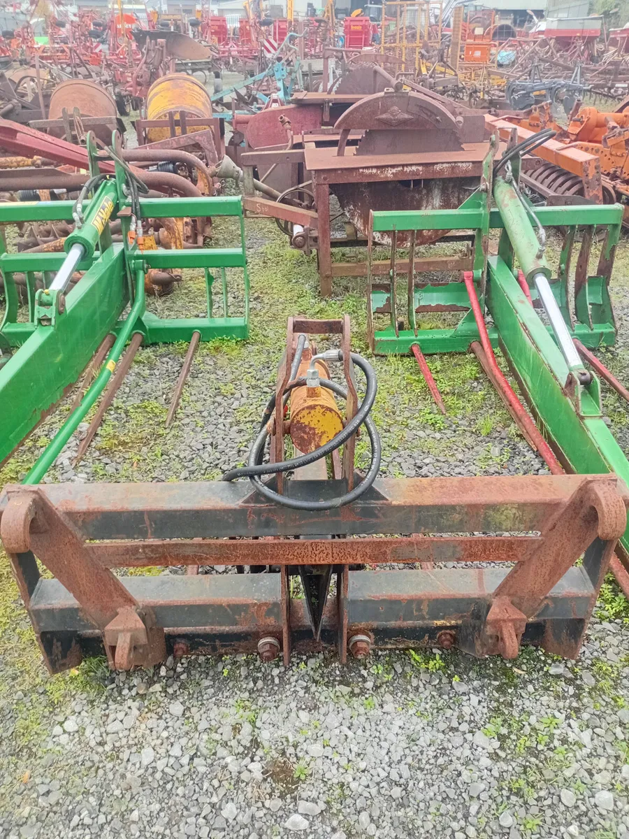 Rossmore Bale Splitter - Image 3