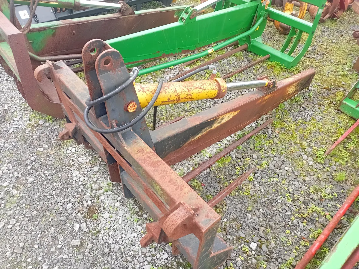 Rossmore Bale Splitter - Image 2
